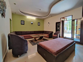 EARTH 3BHK By Wabi Sabi Stays